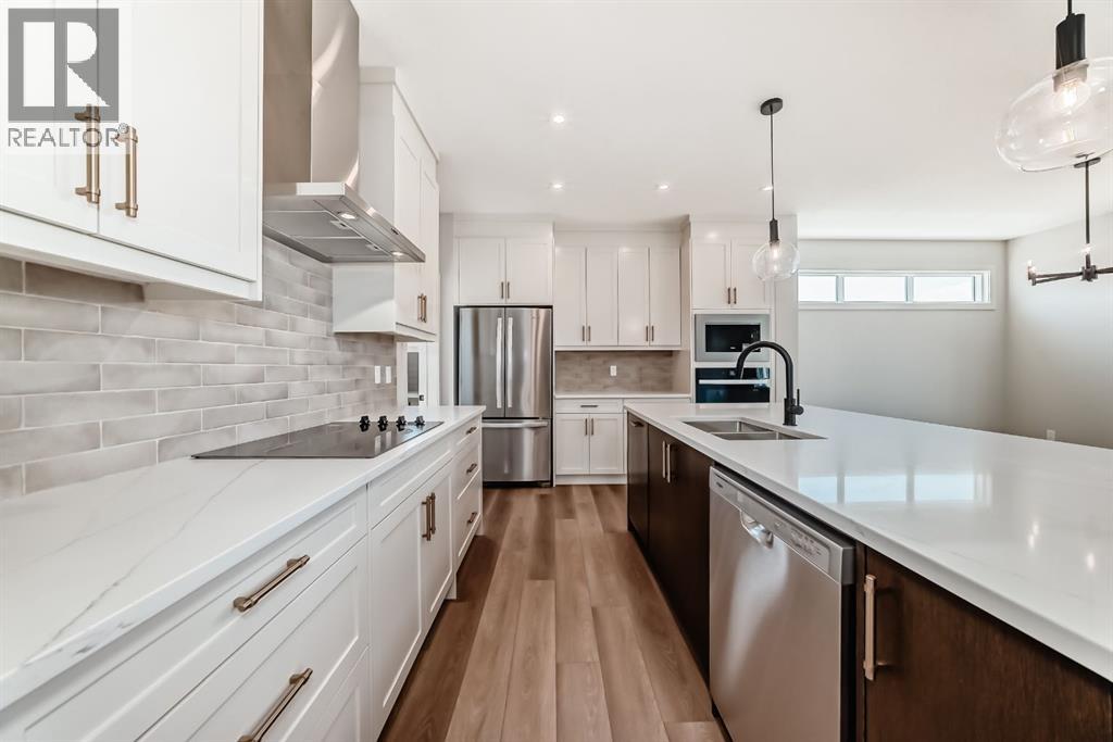 130 Saddlebred Place, Cochrane, Alberta  T4C 3E6 - Photo 4 - A2255726