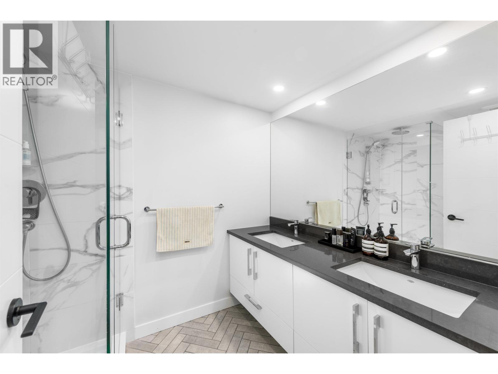 406 2508 Fraser Street, Vancouver, British Columbia  V5T 3V4 - Photo 14 - R3063668