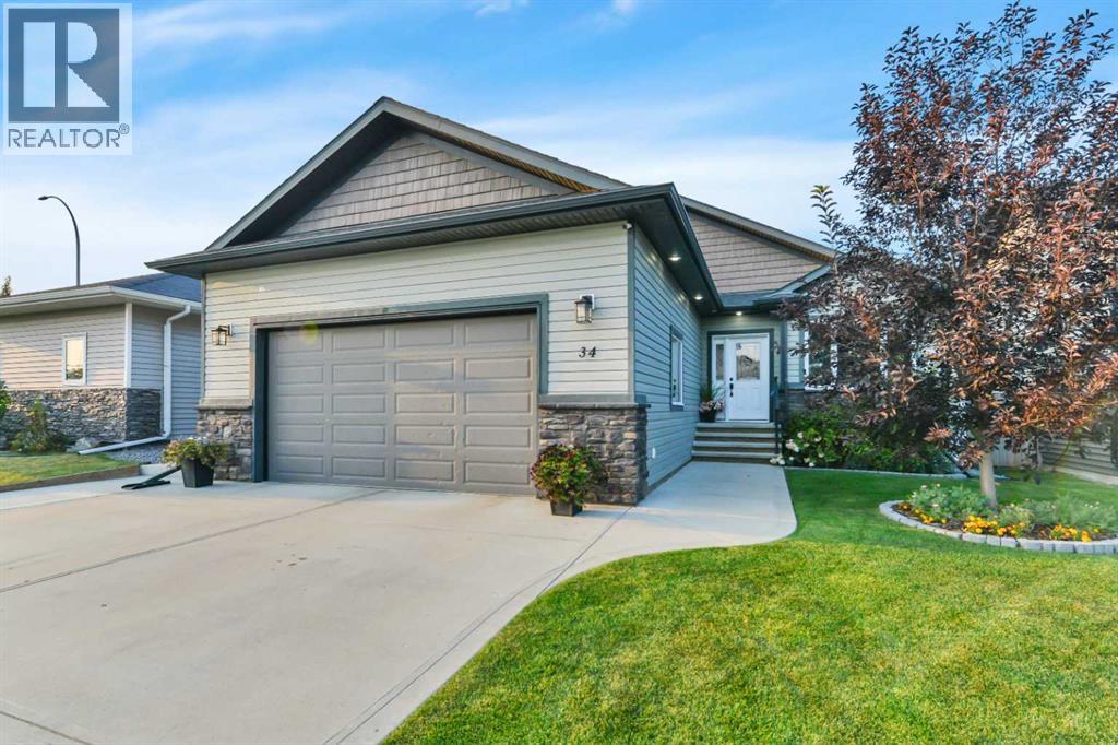 34 Leaside Crescent, Sylvan Lake, Alberta