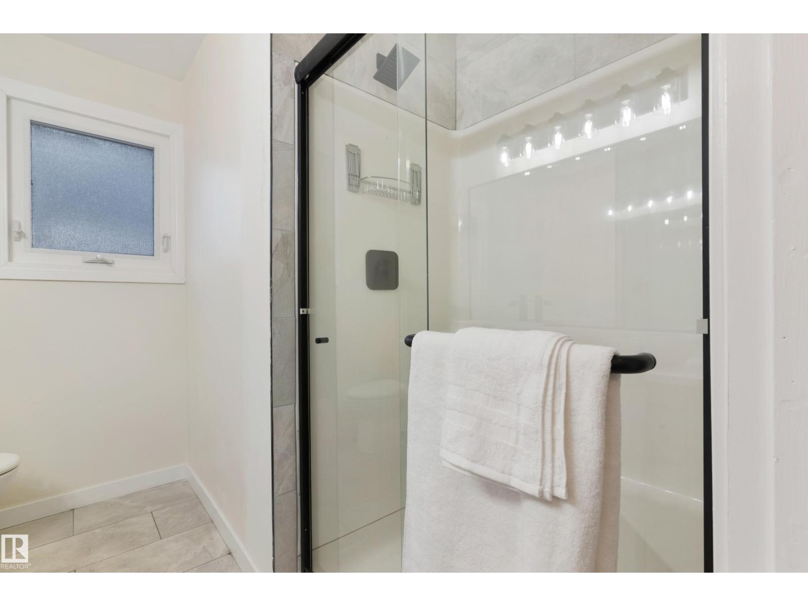 32 Woodcrest Av, St. Albert, Alberta  T8N 3H5 - Photo 35 - E4464281