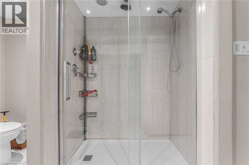 Photo 31 of 40 for 27 Locke Avenue