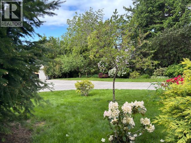 8745 Patricia Road, Powell River, British Columbia   - Photo 56 - 19450