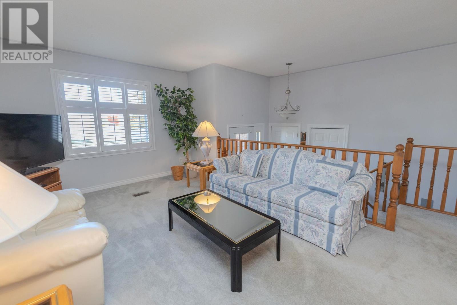 933 Lake St, Sault Ste. Marie, Ontario  P6B 6K4 - Photo 12 - SM253143