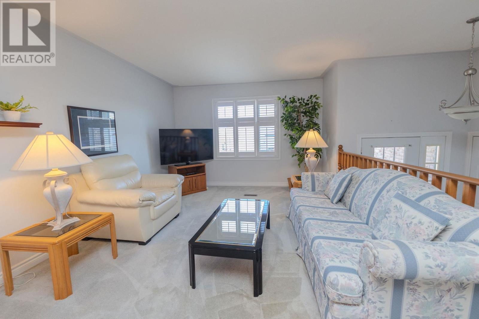 933 Lake St, Sault Ste. Marie, Ontario  P6B 6K4 - Photo 14 - SM253143