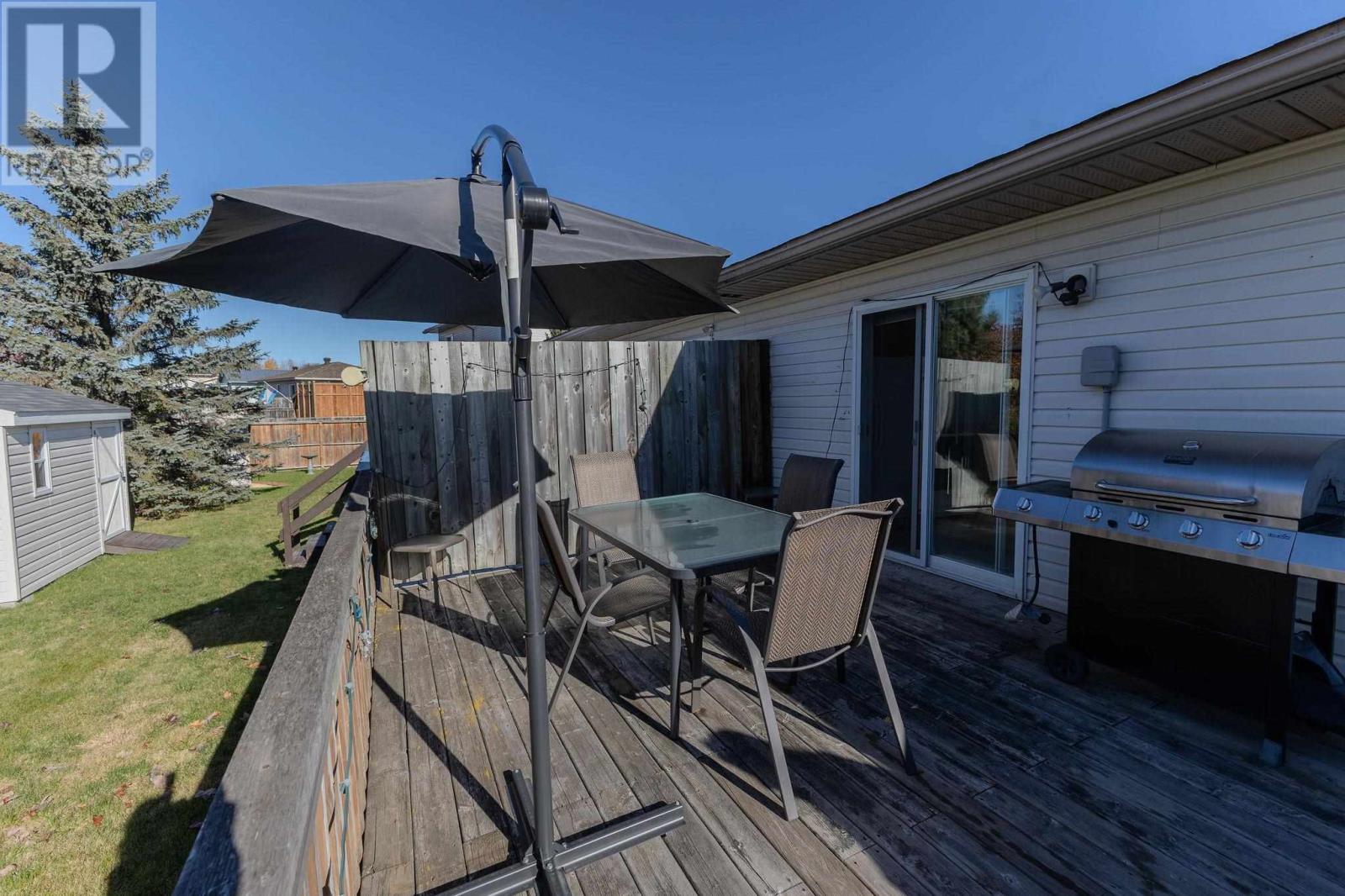 933 Lake St, Sault Ste. Marie, Ontario  P6B 6K4 - Photo 5 - SM253143