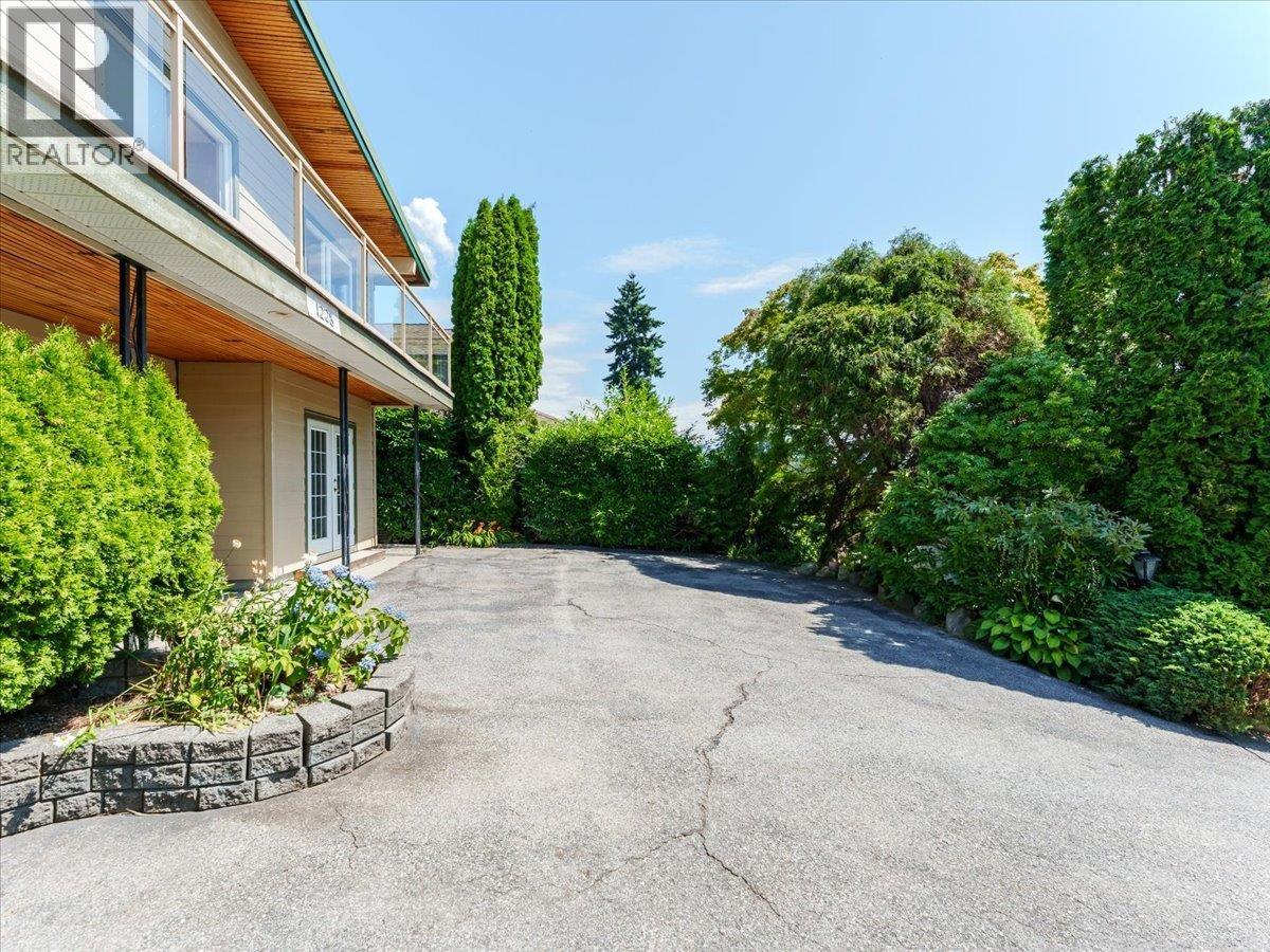 1228 Adderley Street, North Vancouver, British Columbia  V7L 1T7 - Photo 35 - R3063396