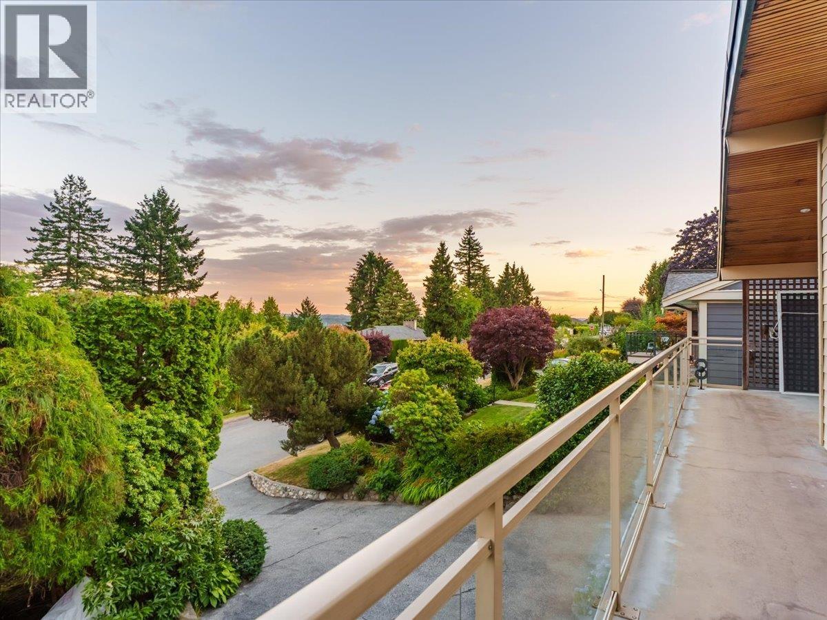 1228 Adderley Street, North Vancouver, British Columbia  V7L 1T7 - Photo 10 - R3063396