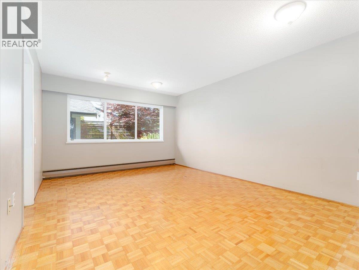 1228 Adderley Street, North Vancouver, British Columbia  V7L 1T7 - Photo 12 - R3063396