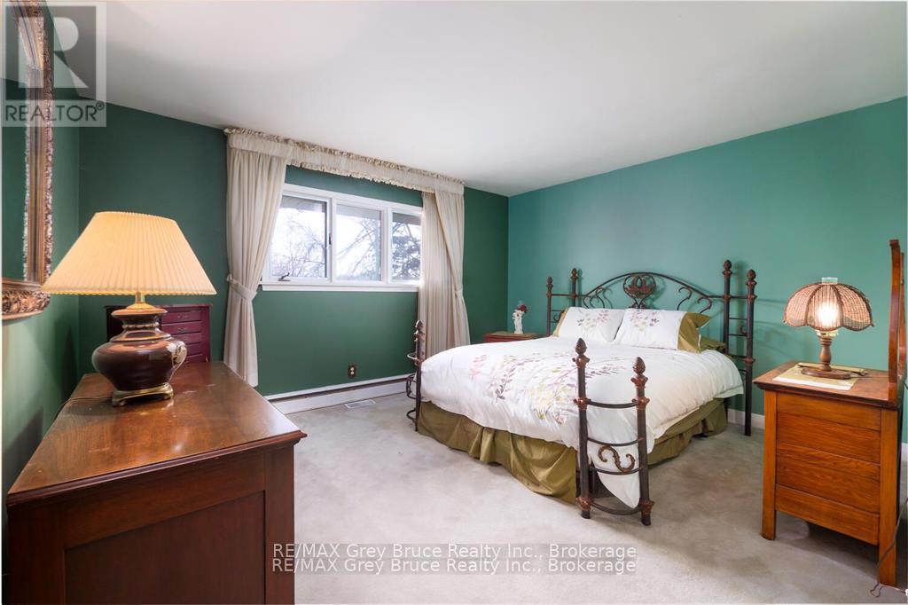 525 4th Avenue W, Owen Sound, Ontario  N4K 4V3 - Photo 24 - X12379156