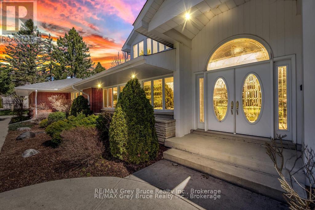 525 4th Avenue W, Owen Sound, Ontario  N4K 4V3 - Photo 35 - X12379156