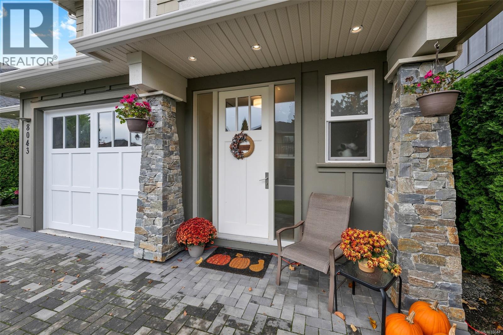 8043 Huckleberry Crt, Central Saanich, British Columbia  V8M 1K1 - Photo 39 - 1018647