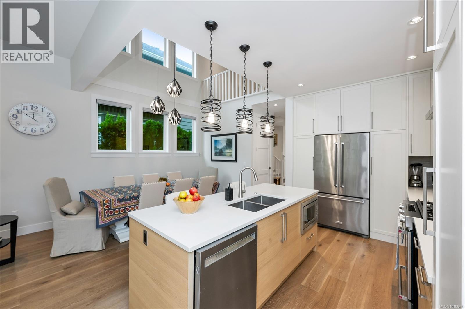 8043 Huckleberry Crt, Central Saanich, British Columbia  V8M 1K1 - Photo 8 - 1018647