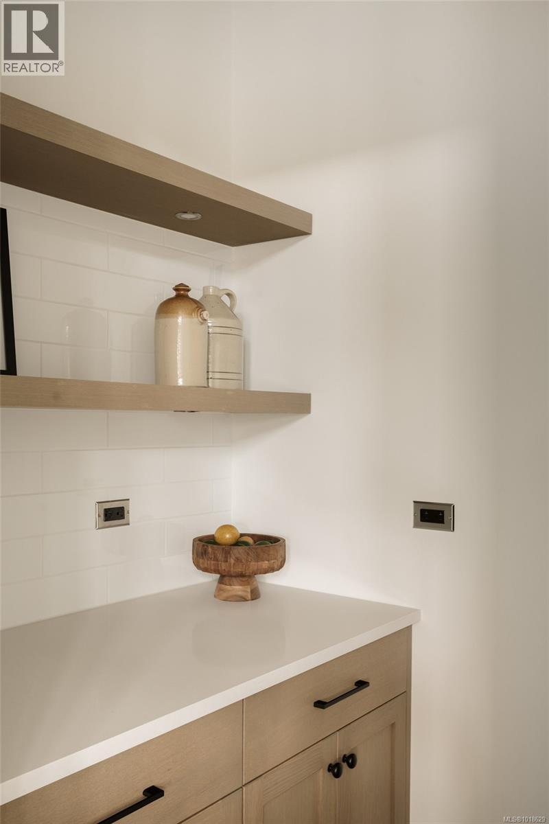 10210 Tsaykum Rd, North Saanich, British Columbia  V8L 5T6 - Photo 10 - 1018629