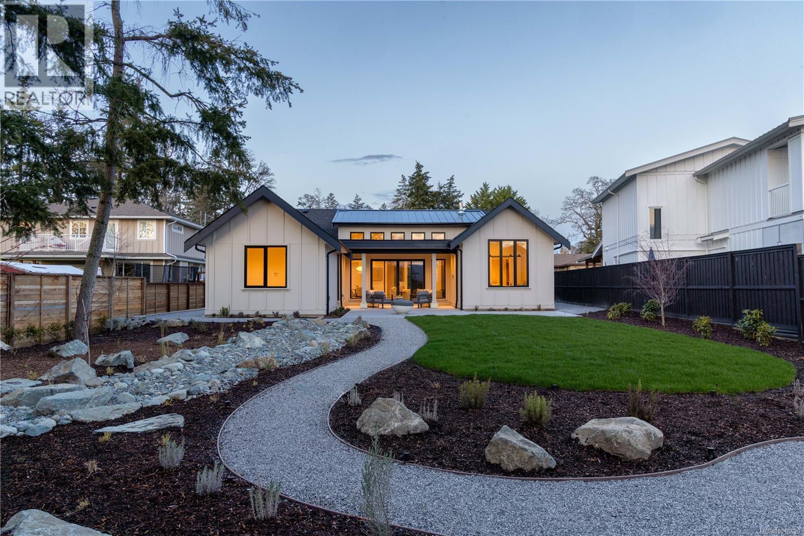 10210 Tsaykum Rd, North Saanich, British Columbia  V8L 5T6 - Photo 43 - 1018629