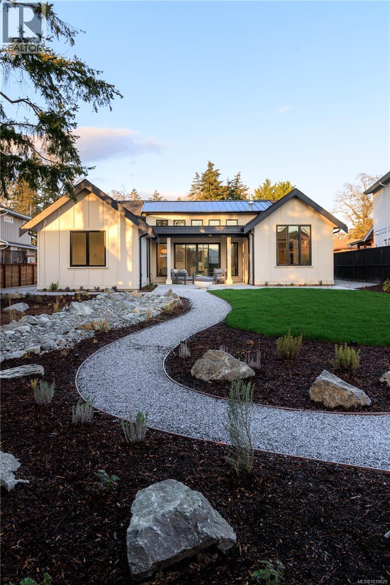 10210 Tsaykum Rd, North Saanich, British Columbia  V8L 5T6 - Photo 44 - 1018629