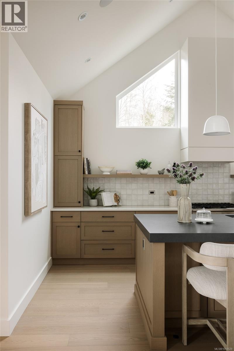 10210 Tsaykum Rd, North Saanich, British Columbia  V8L 5T6 - Photo 9 - 1018629
