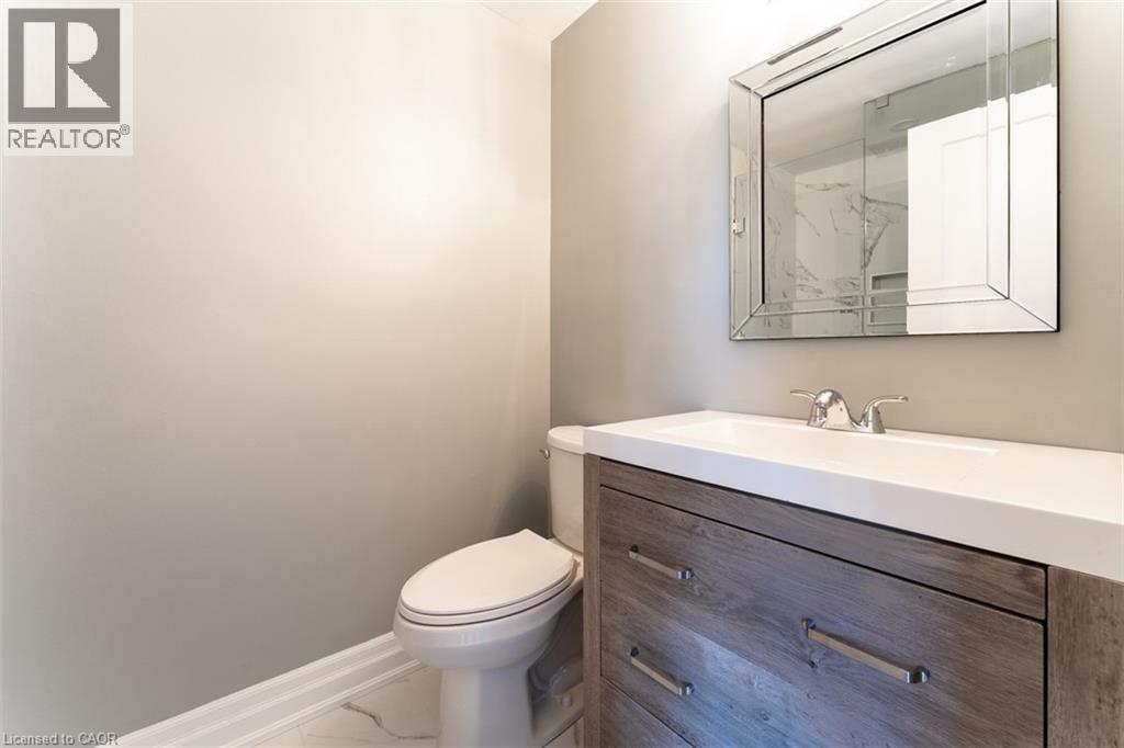 1011 White Oak Drive Unit# 2, Burlington, Ontario  L7T 2L3 - Photo 13 - 40784818