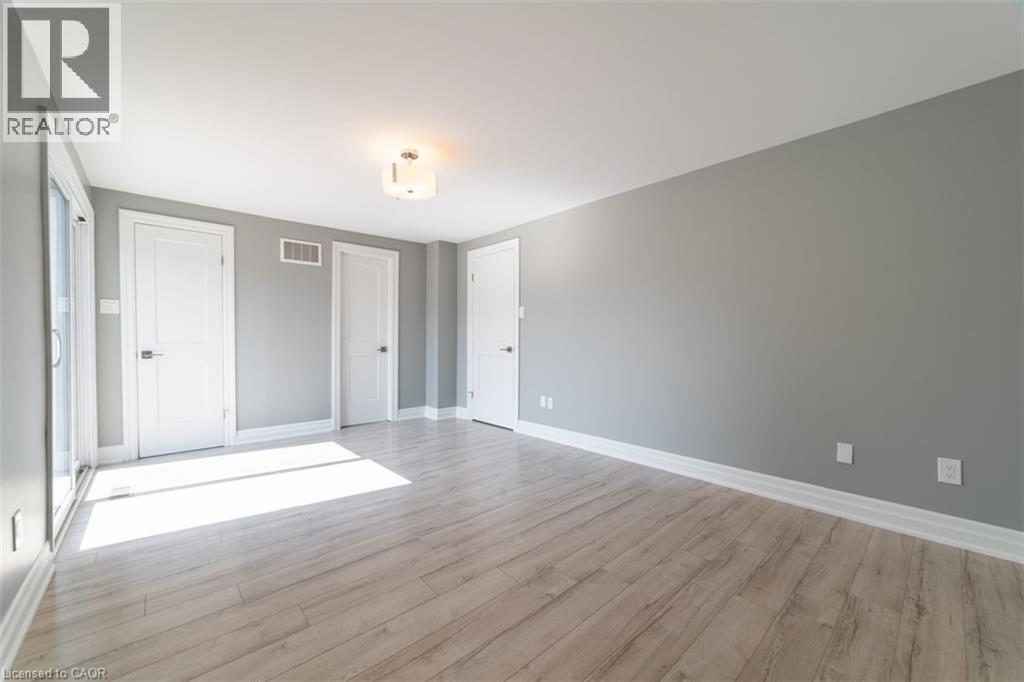 1011 White Oak Drive Unit# 2, Burlington, Ontario  L7T 2L3 - Photo 17 - 40784818