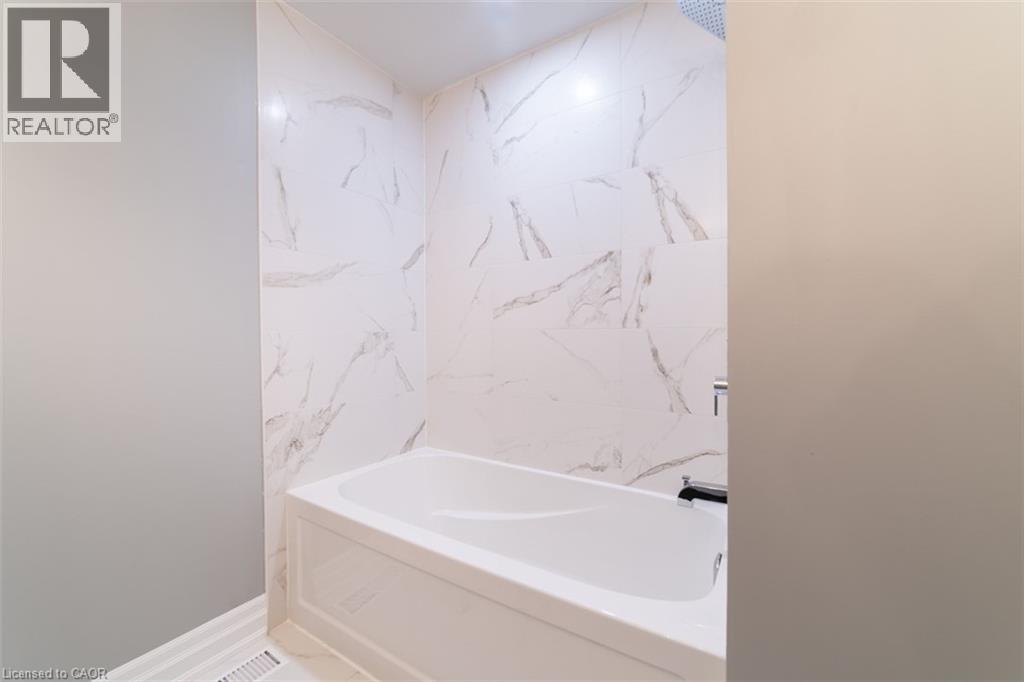 1011 White Oak Drive Unit# 2, Burlington, Ontario  L7T 2L3 - Photo 19 - 40784818