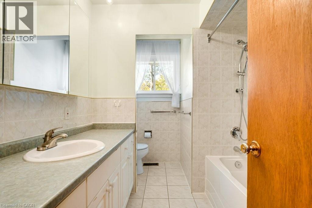 30 Leawood Drive, Grimsby, Ontario  L3M 4E2 - Photo 15 - 40769988