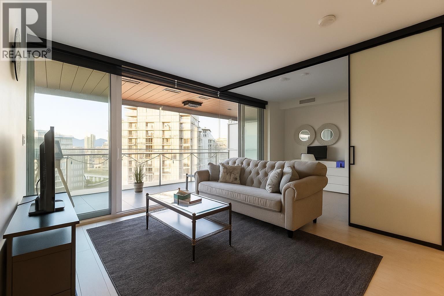 911 1768 Cook Street, Vancouver, British Columbia  V5Y 0N3 - Photo 9 - R3063327