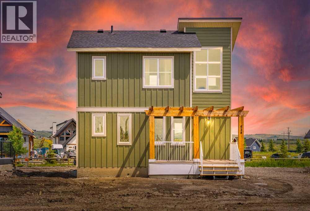 638 Cottageclub Bend, Rural Rocky View County, Alberta  T4C 1B1 - Photo 1 - A2266451