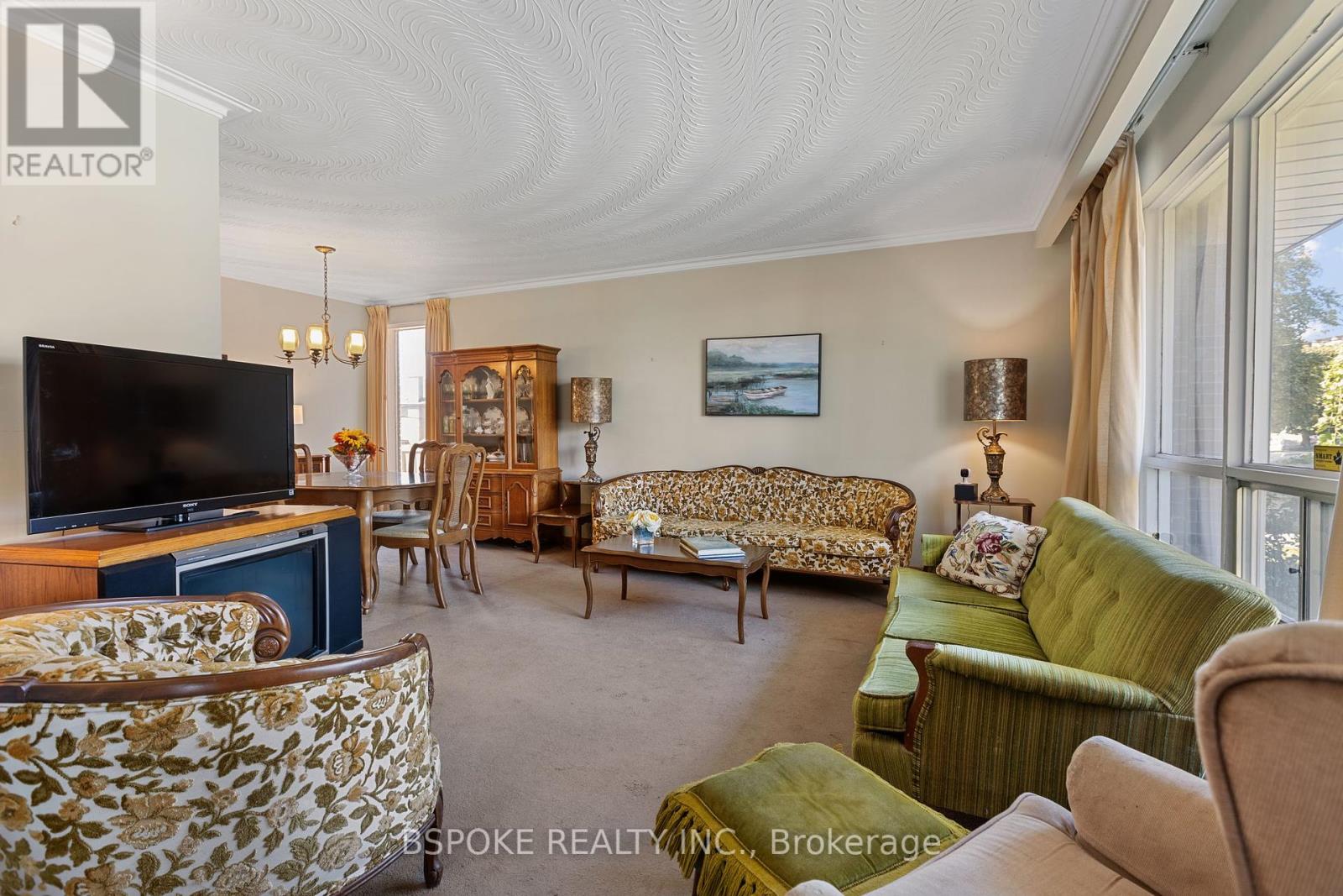 Property at 54 WARNER AVENUE image 5