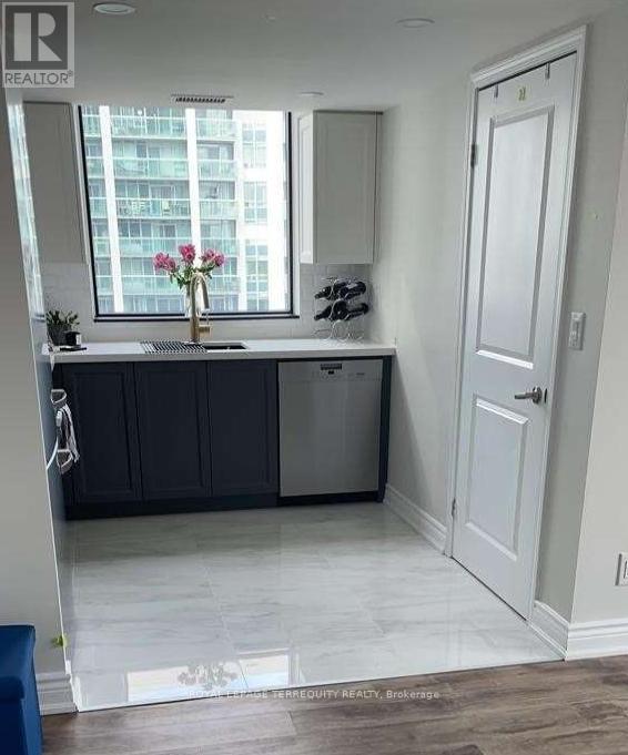 1911 - 28 Harrison Garden Boulevard, Toronto, Ontario  M2N 7B5 - Photo 5 - C12438462