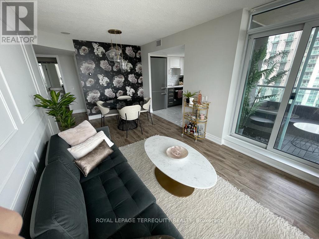 1911 - 28 Harrison Garden Boulevard, Toronto, Ontario  M2N 7B5 - Photo 3 - C12438462