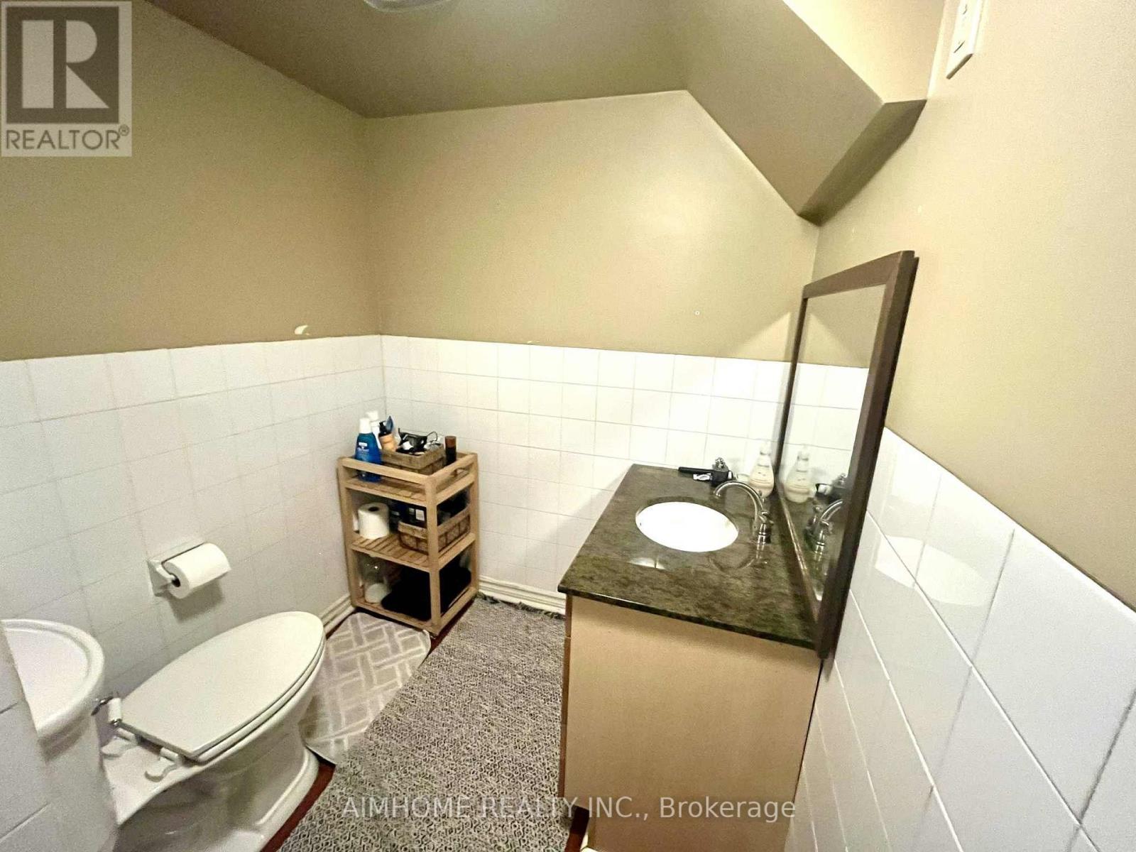 43 Plateau Crescent, Toronto, Ontario  M3C 1M9 - Photo 11 - C12472616