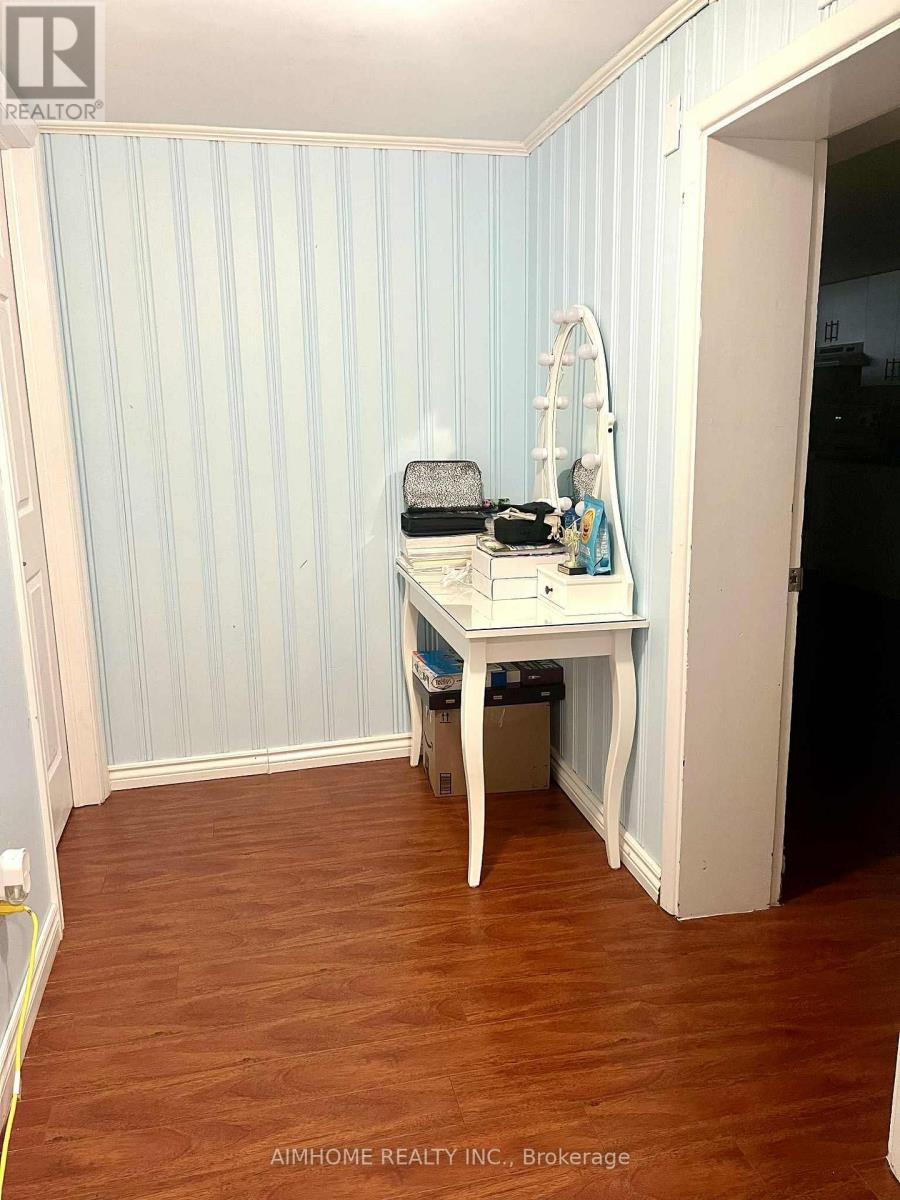 43 Plateau Crescent, Toronto, Ontario  M3C 1M9 - Photo 12 - C12472616