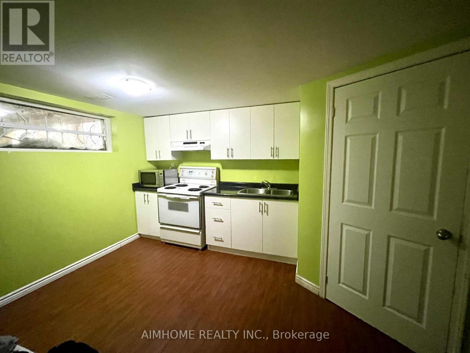 43 Plateau Crescent, Toronto, Ontario  M3C 1M9 - Photo 7 - C12472616