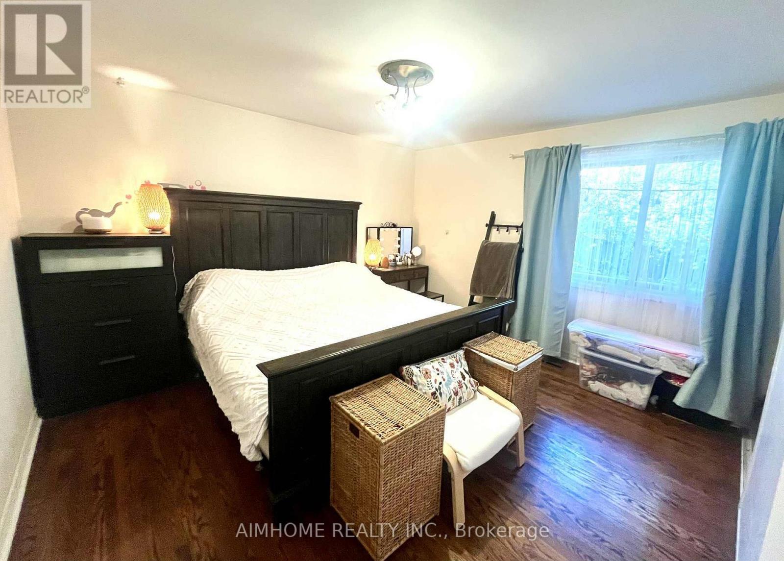 43 Plateau Crescent, Toronto, Ontario  M3C 1M9 - Photo 3 - C12472616