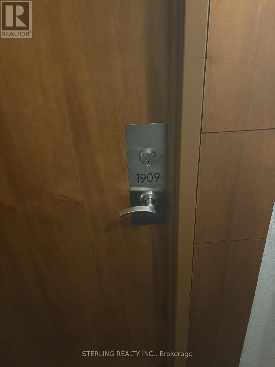 1909 - 31 Bales Avenue, Toronto, Ontario  M2N 7L6 - Photo 5 - C12497014