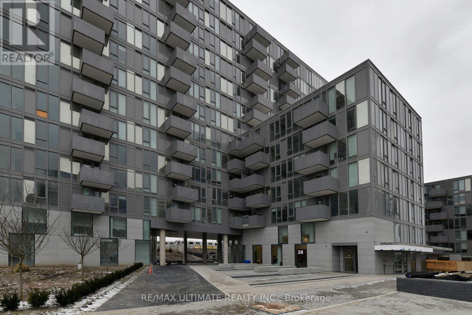 1303 - 38 Monte Kwinter Court, Toronto, Ontario  M3H 0E2 - Photo 2 - C12446418