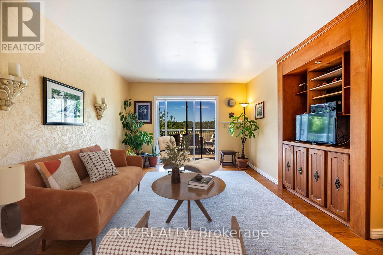 812 Frank Hill Road, Kawartha Lakes, Ontario  K9J 6X3 - Photo 11 - X12354331