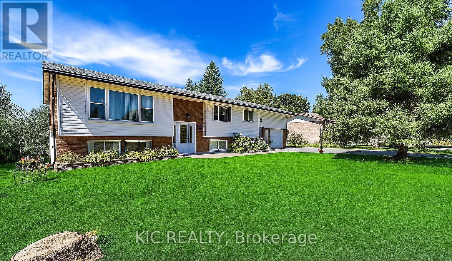 812 FRANK HILL ROAD, Kawartha Lakes, Ontario