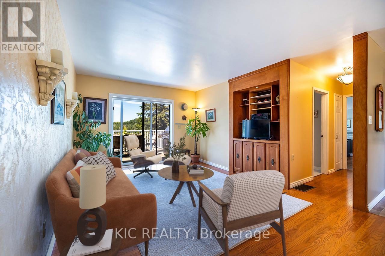 812 Frank Hill Road, Kawartha Lakes, Ontario  K9J 6X3 - Photo 13 - X12354331