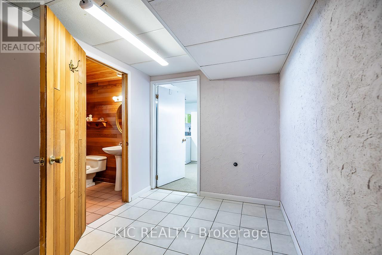 812 Frank Hill Road, Kawartha Lakes, Ontario  K9J 6X3 - Photo 28 - X12354331