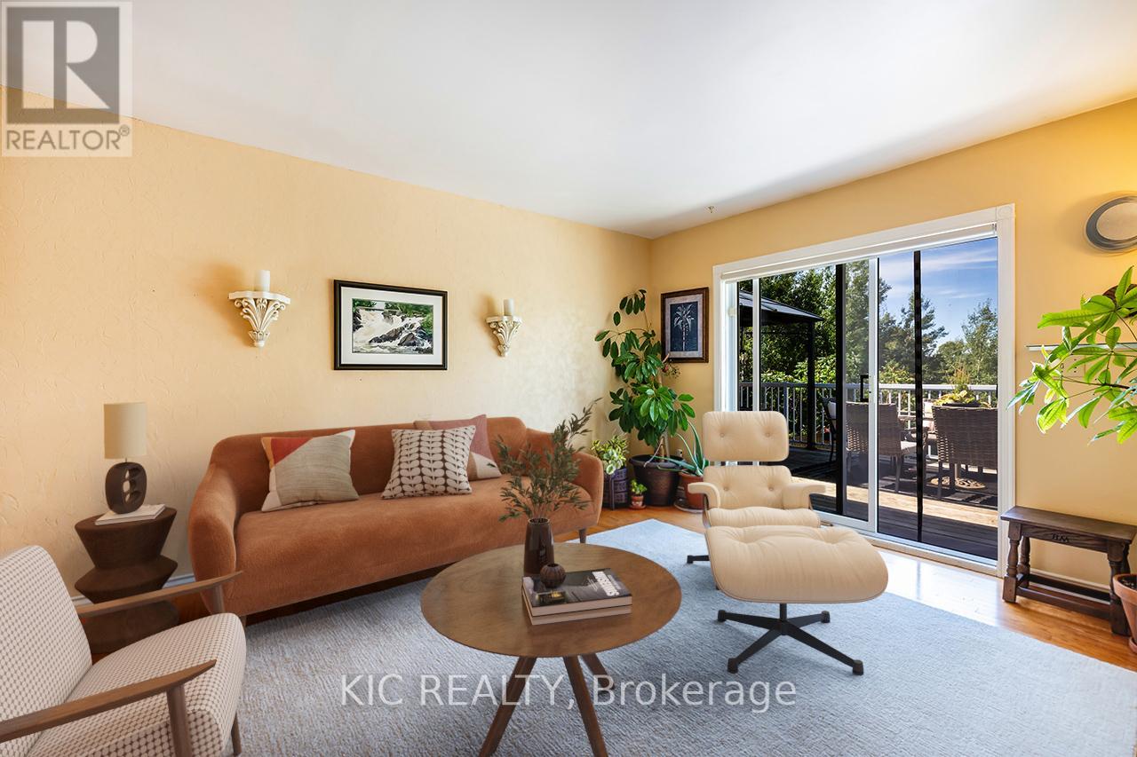 812 Frank Hill Road, Kawartha Lakes, Ontario  K9J 6X3 - Photo 12 - X12354331