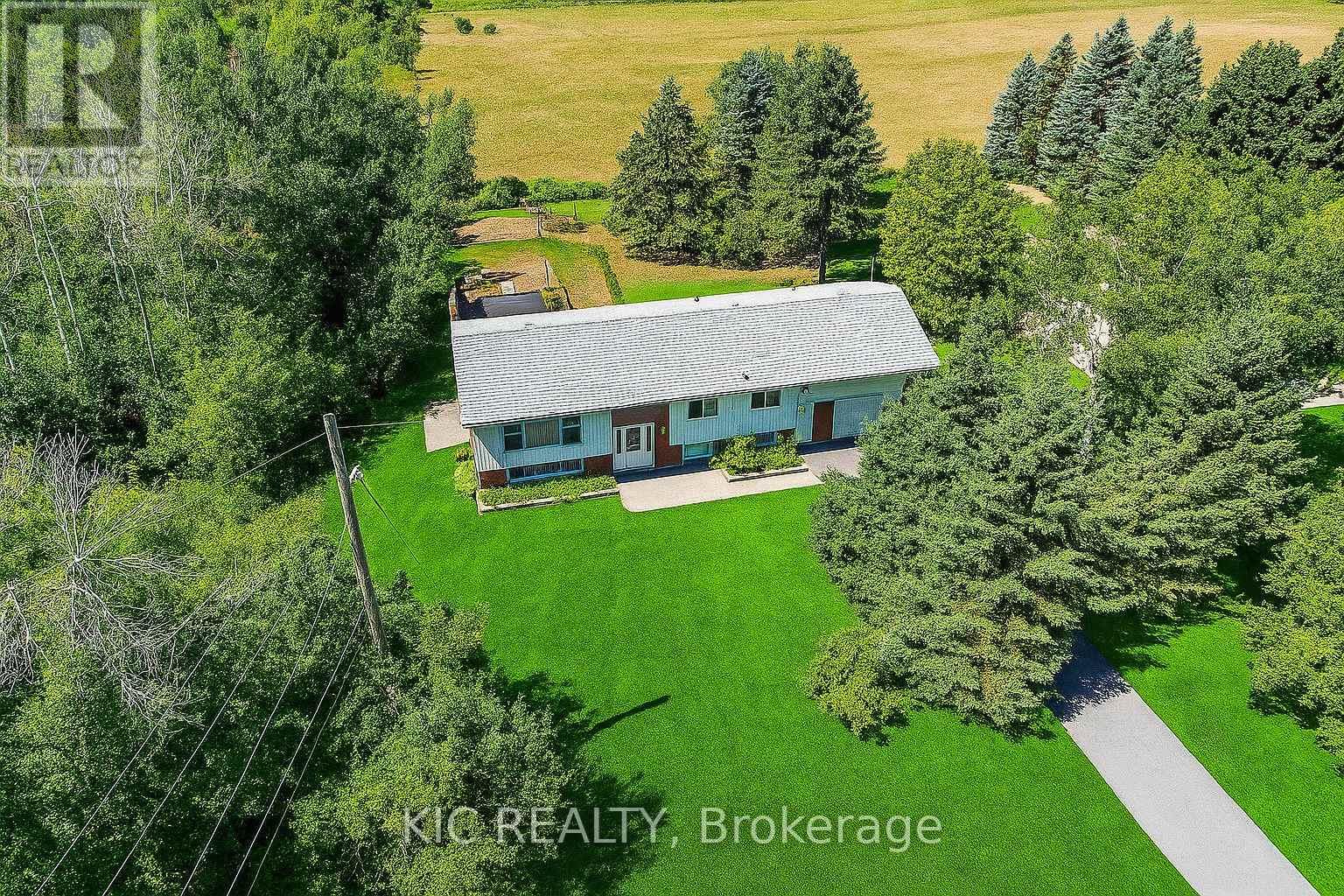812 Frank Hill Road, Kawartha Lakes, Ontario  K9J 6X3 - Photo 3 - X12354331