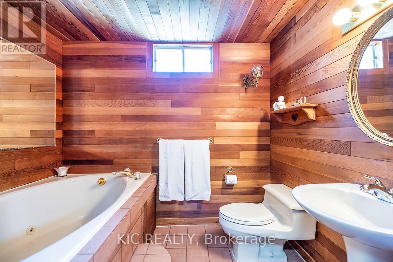 812 Frank Hill Road, Kawartha Lakes, Ontario  K9J 6X3 - Photo 29 - X12354331