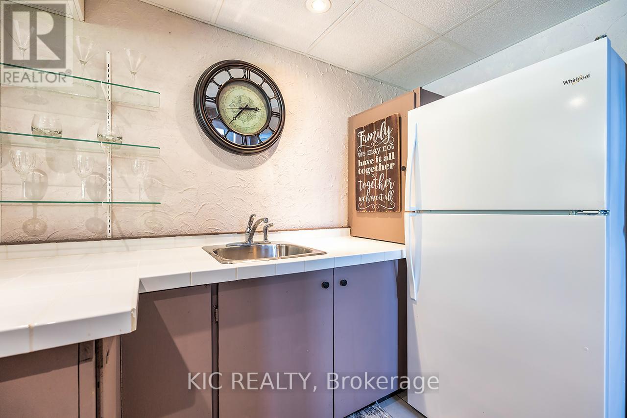 812 Frank Hill Road, Kawartha Lakes, Ontario  K9J 6X3 - Photo 35 - X12354331