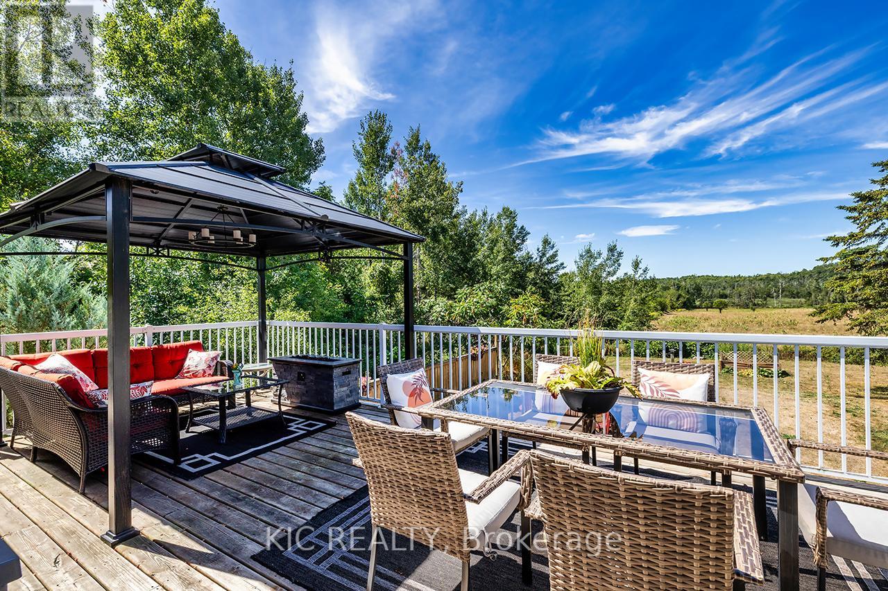 812 Frank Hill Road, Kawartha Lakes, Ontario  K9J 6X3 - Photo 43 - X12354331