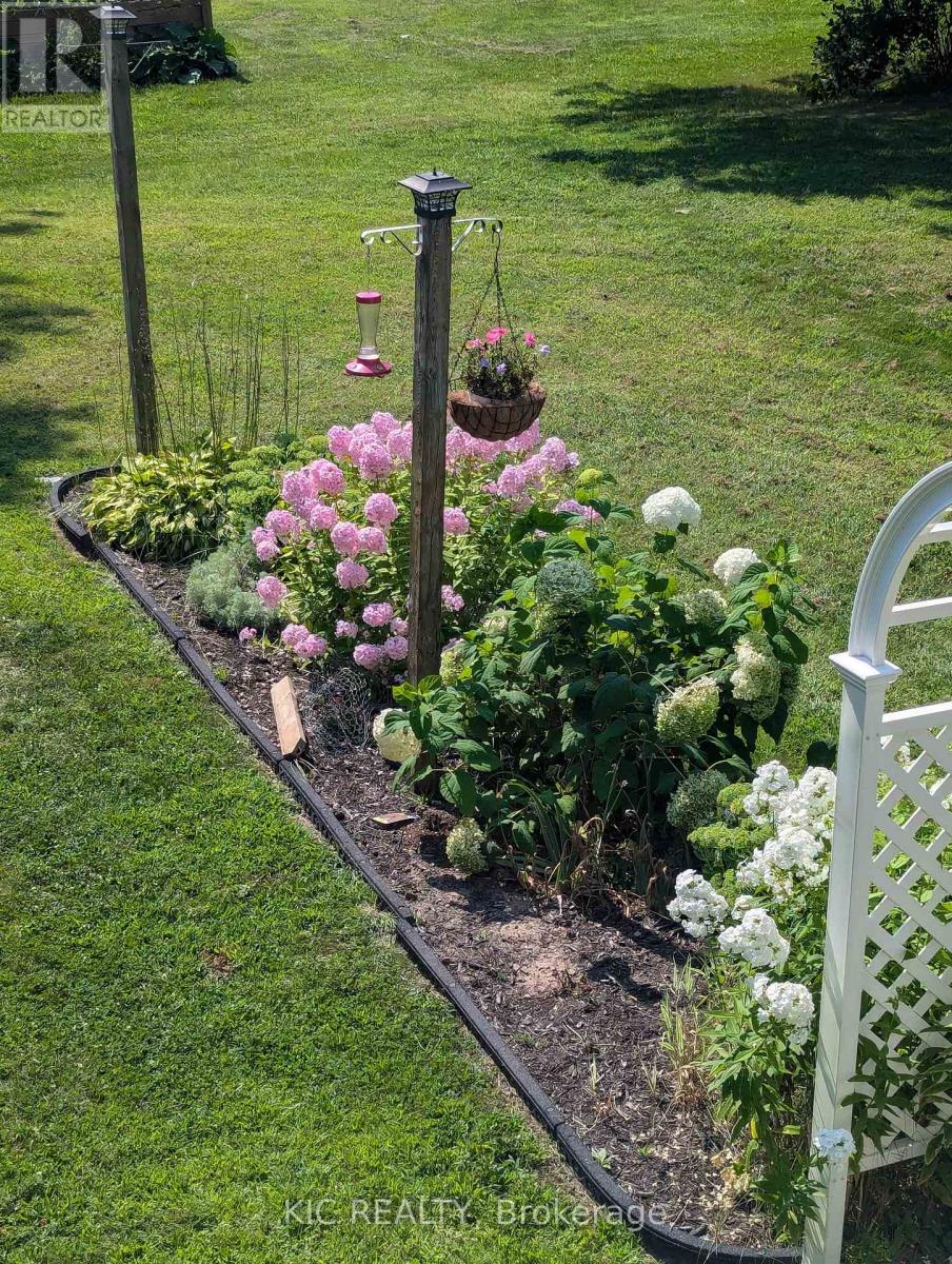 812 Frank Hill Road, Kawartha Lakes, Ontario  K9J 6X3 - Photo 45 - X12354331