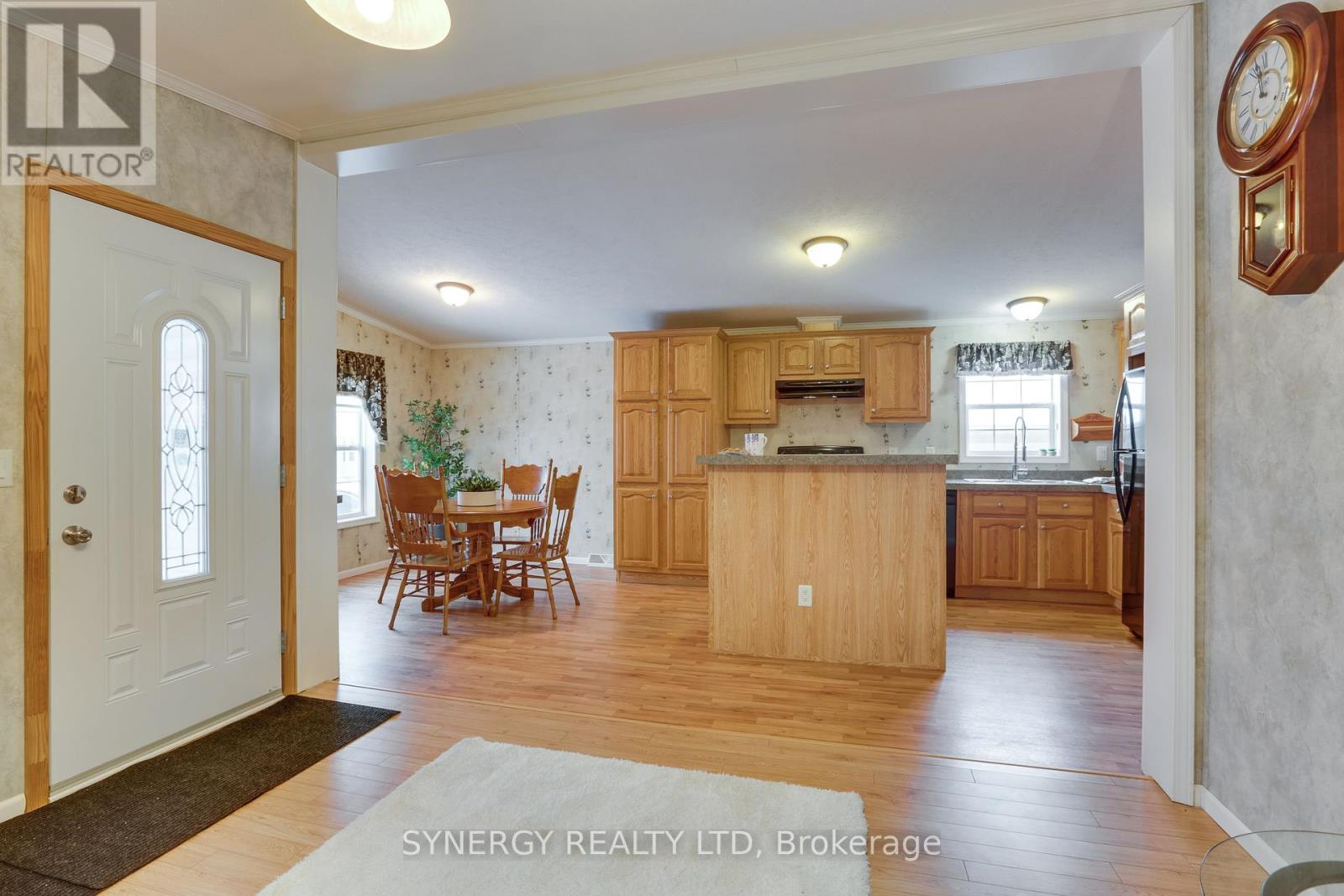 461 Richard Crescent, Strathroy-Caradoc, Ontario  N7G 0C5 - Photo 5 - X12213606