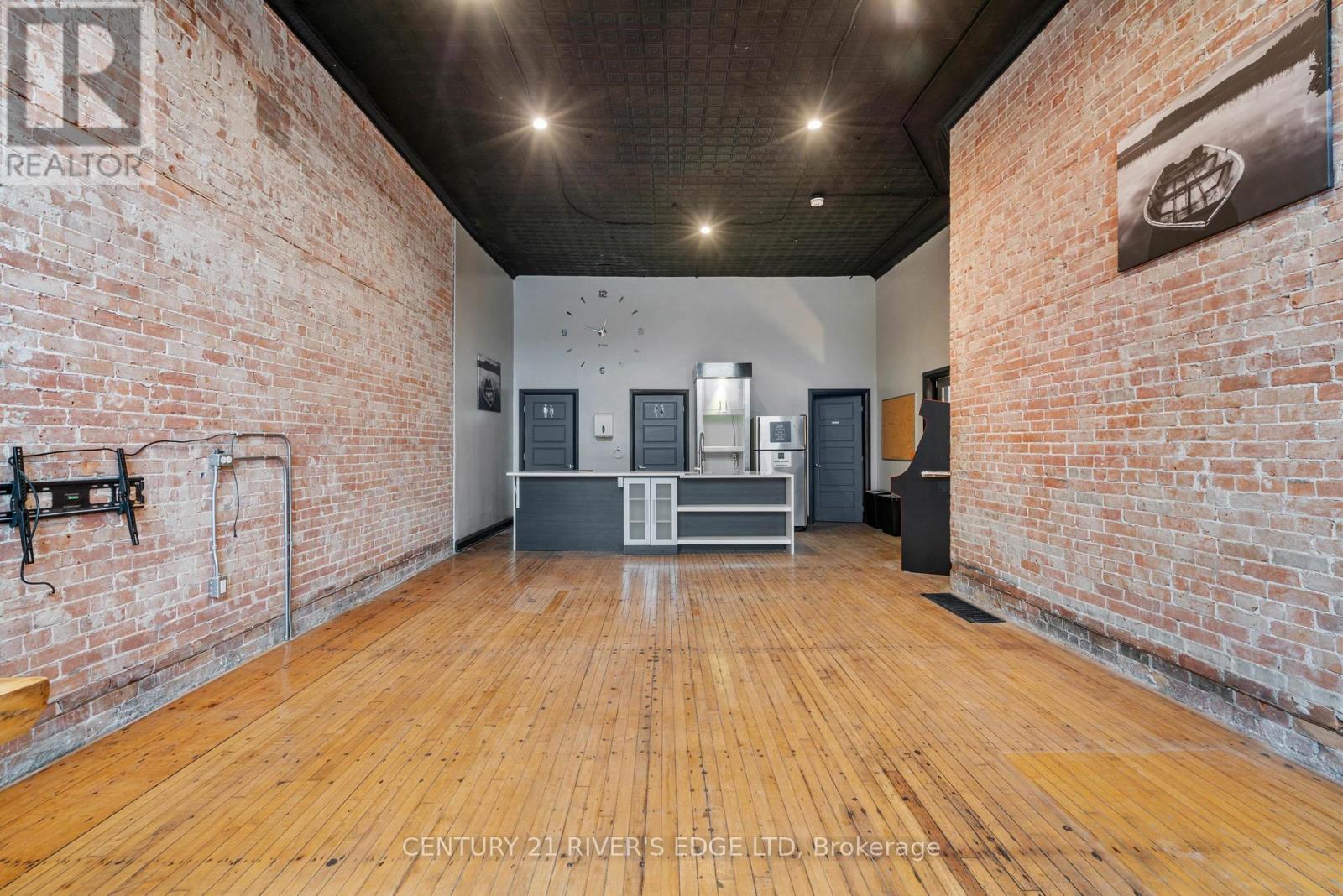 228-232 King Street W, Prescott, Ontario K0E 1T0 - Photo 7 - X12283240