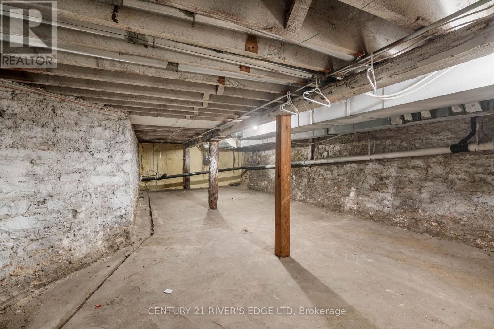 228-232 King Street W, Prescott, Ontario K0E 1T0 - Photo 19 - X12283240