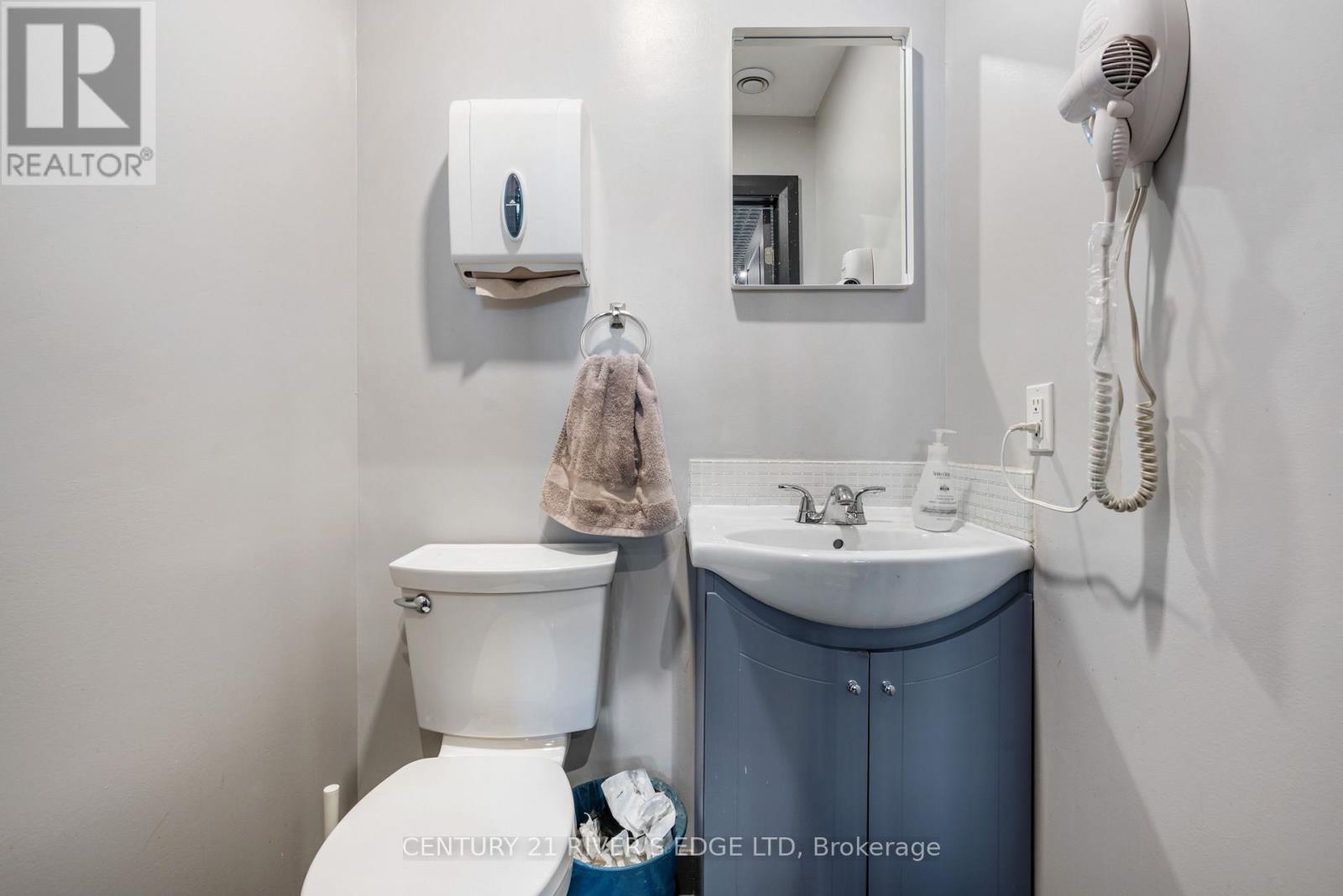 228-232 King Street W, Prescott, Ontario K0E 1T0 - Photo 5 - X12283240