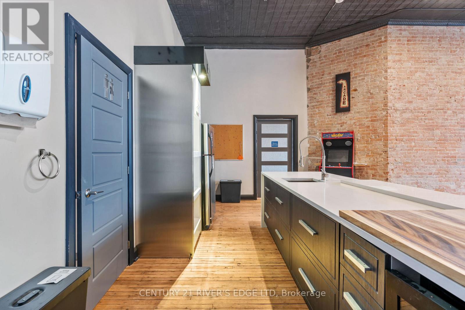 228-232 King Street W, Prescott, Ontario K0E 1T0 - Photo 3 - X12283240